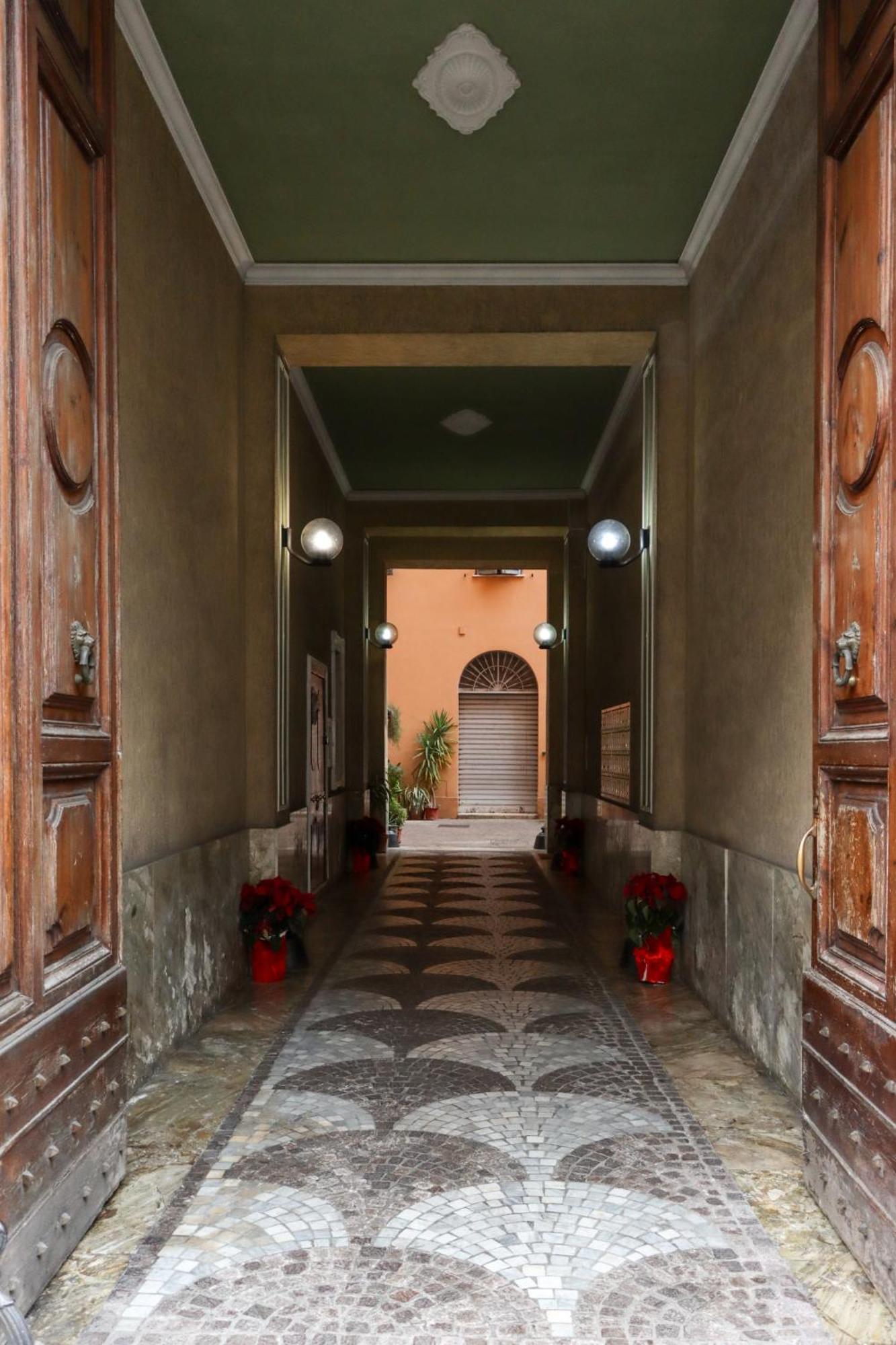 Domus Claudinae *